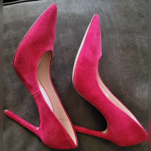 NWOT H&M Red Suede High Heels - Picture 9 of 16